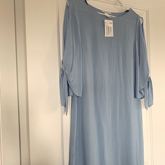 Dresses & Skirts - NWT H&M light blue dress